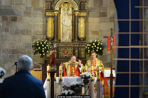 kielce wiadomości W rocznicę chrztu Polski modlili się w wiślickiej kolegiacie (ZDJĘCIA) 