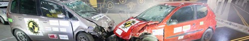 kielce wiadomości Czołowe zderzenie dwóch pojazdów w Targach Kielce (zdjęcia)
